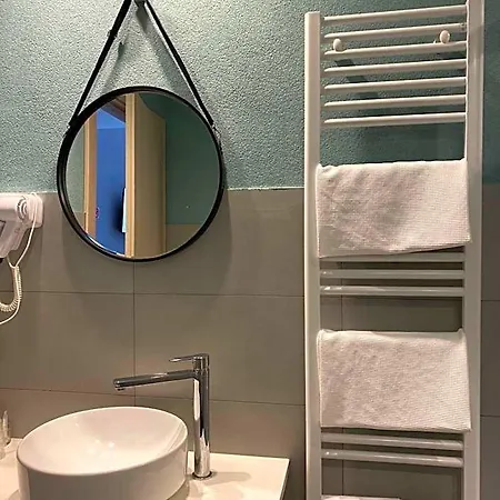 Hotel Delta Park 3*